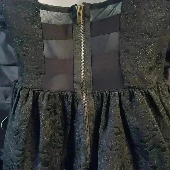 Vera Wang Princess Born to Rule Black dress with surface texture design - Picture 5 of 8